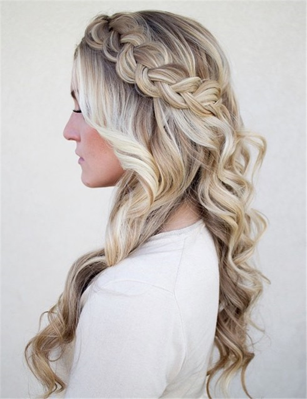 wedding hair style. luxury pink floral wreath on bride hair in tender rich  dress at garden Stock Photo by Sonyachny