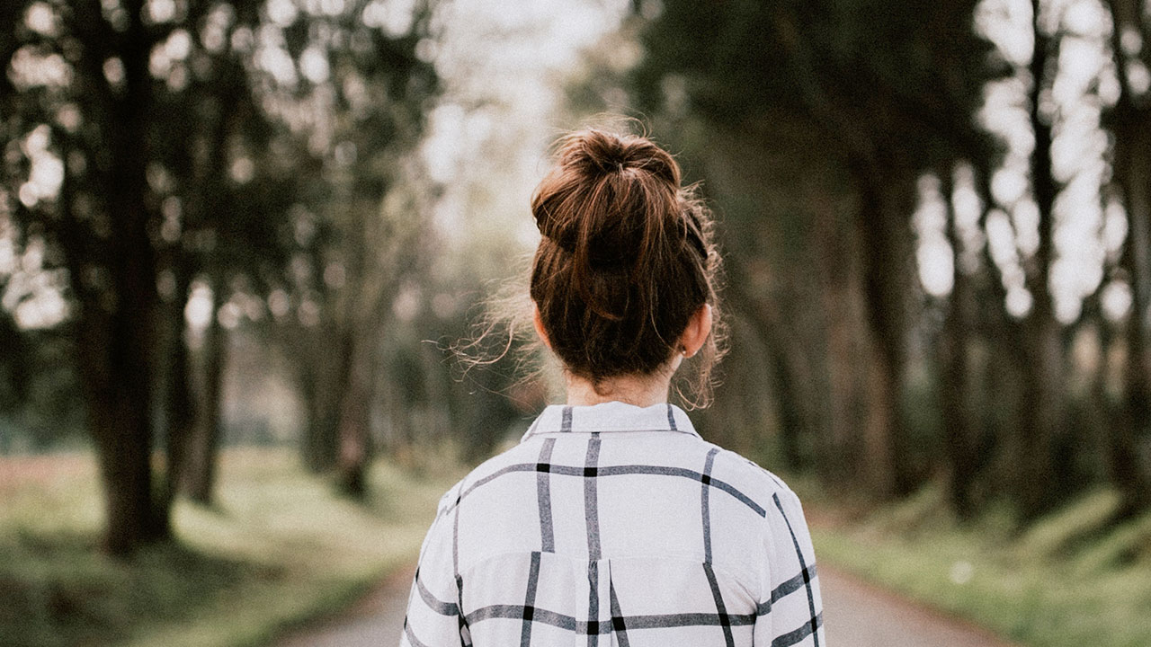 Miss Messy Messy Buns For Different Hair Lengths Calyxta