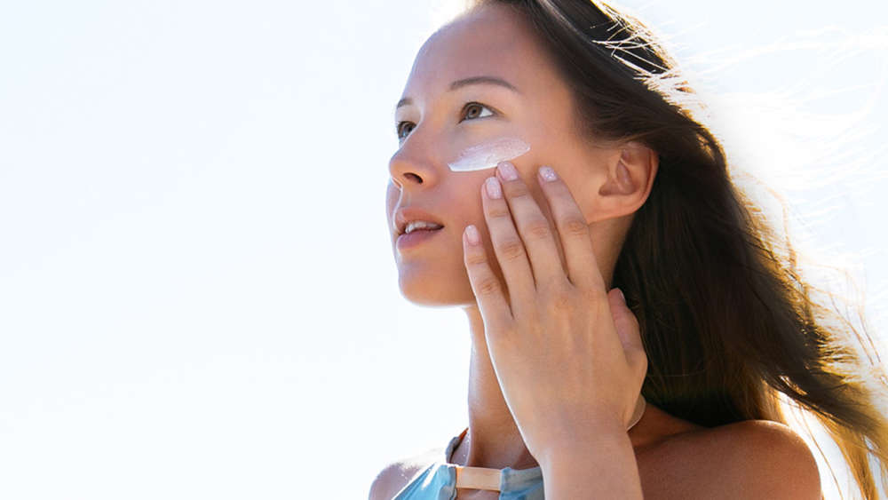Why You Need to Apply Sunscreen Everyday